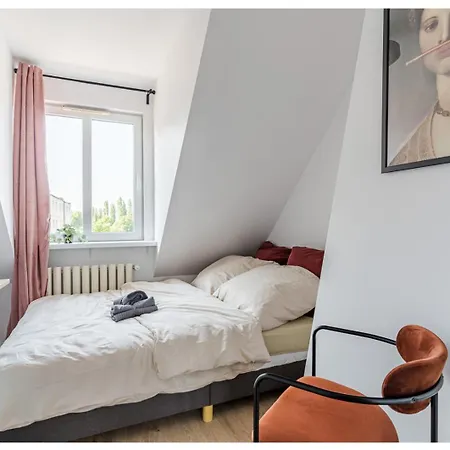 Cinderella - 5 Minutes To Old Town Homestay Gdansk